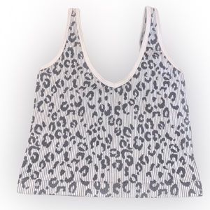NWOT AURA GREY & WHITE LEOPARD PRINT TANK TOP // SIZE SMALL🤍